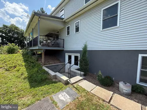 Exterior - 18 Silver Fern Pl, Points, WV 25437 photo 6 of 17