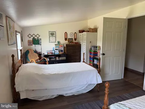 Bedroom - 18 Silver Fern Pl, Points, WV 25437 photo 6 of 14