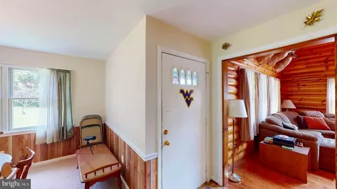 Entry Way - 313 Wright Rdg, Rio, WV 26755 photo 8 of 15