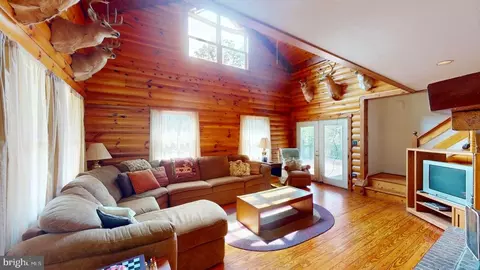 Entry Way - 313 Wright Rdg, Rio, WV 26755 photo 1 of 15
