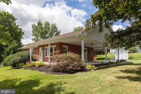 128 Stayman Dr, Romney, WV 26757