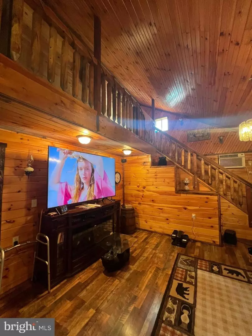 Entry Way - Undisclosed, Levels, WV 25431 photo 1 of 2