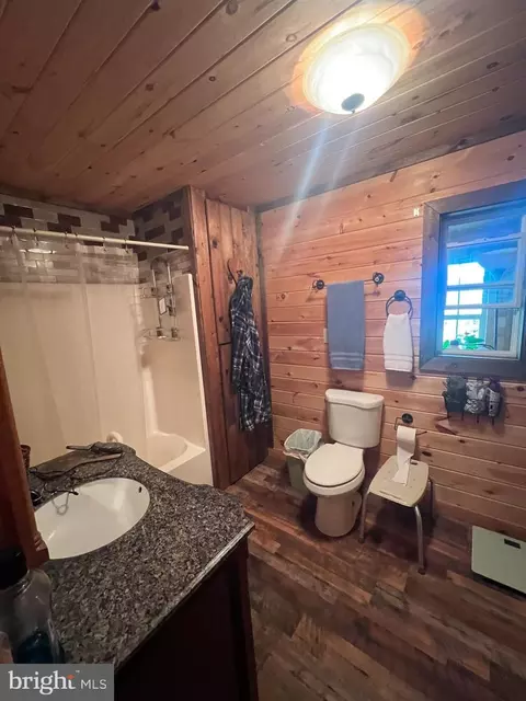 Bath - Undisclosed, Levels, WV 25431 photo 1 of 2