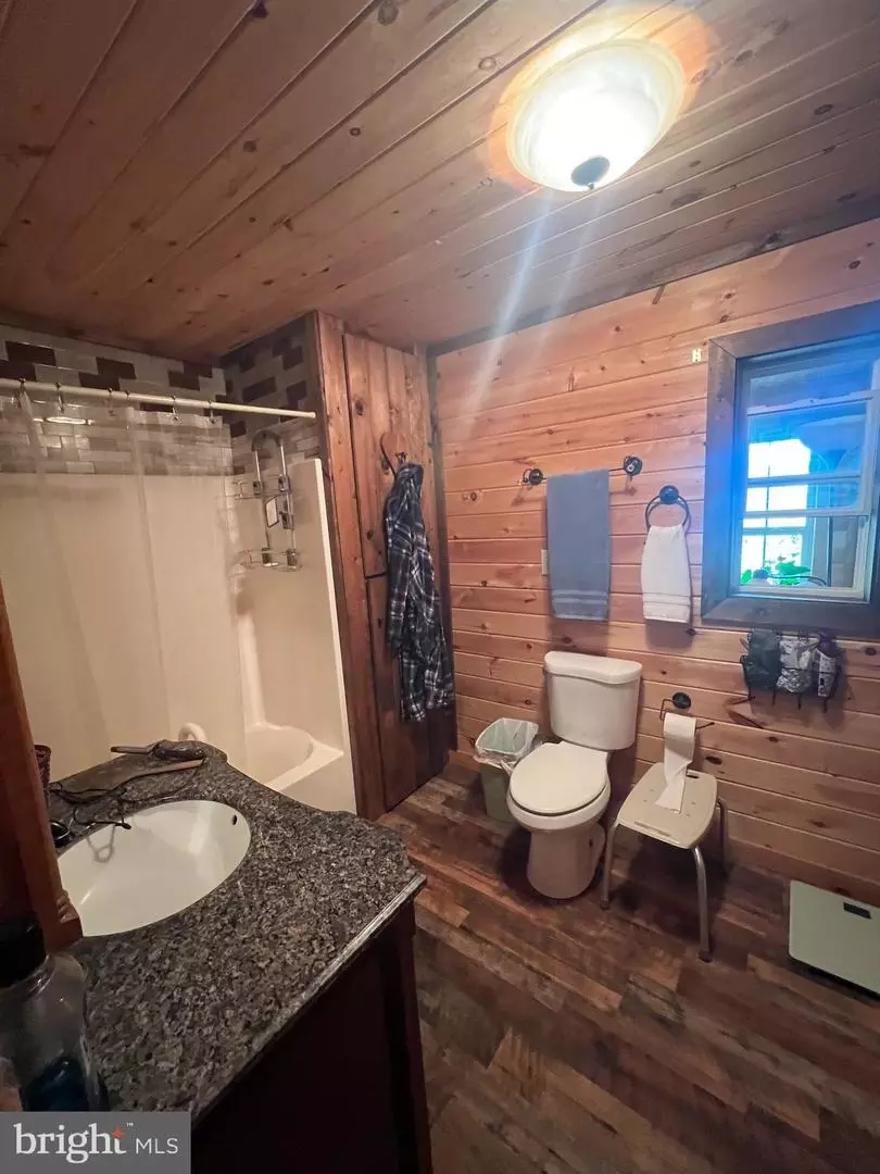 Bath - Undisclosed, Levels, WV 25431 photo 1 of 2