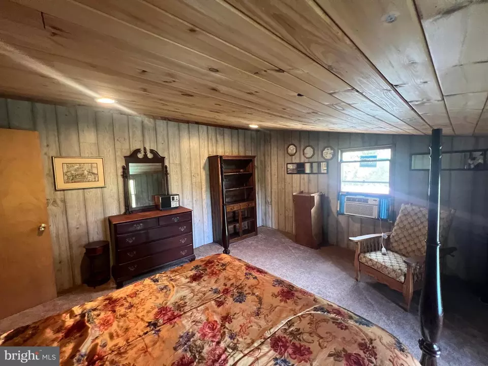 Bedroom - Undisclosed, Levels, WV 25431 photo 4 of 7