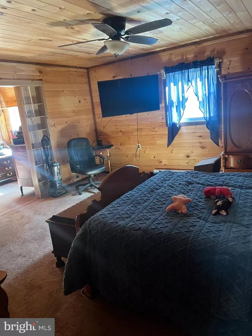 Bedroom - Undisclosed, Levels, WV 25431 photo 5 of 7