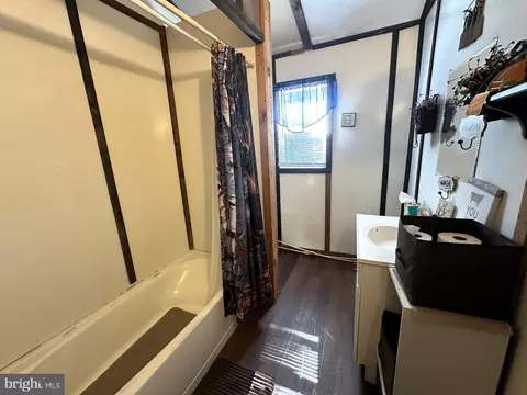 Bath - 44 Gobbler Dr, Springfield, WV 26763 photo 1 of 3
