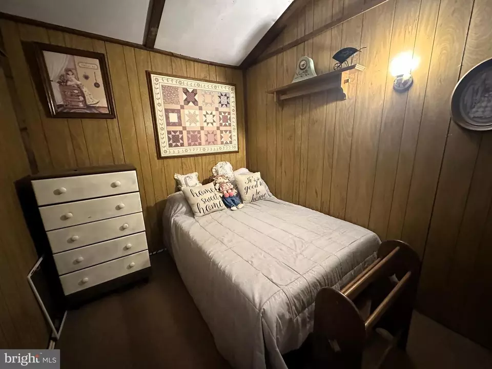 Bedroom - 44 Gobbler Dr, Springfield, WV 26763 photo 2 of 4