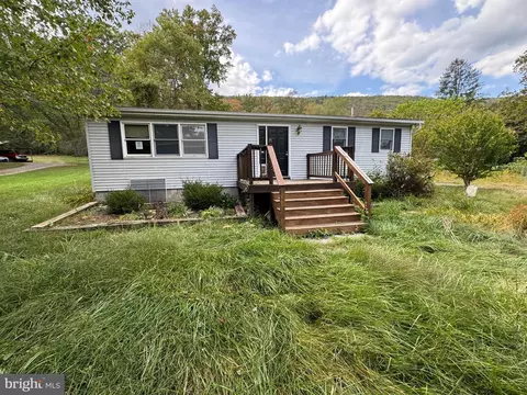 8922 Carpers Pike, Yellow Spring, WV 26865