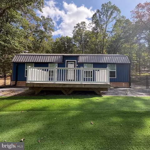 699 Hoover Young Dr, Capon Bridge, WV 26711