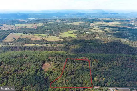 25 Quiveys Grv, Romney, WV 26757