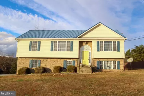 68 Scenic Dr, Capon Bridge, WV 26711