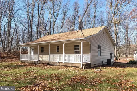 1060 Buffalo Ridge Rd, Augusta, WV 26704