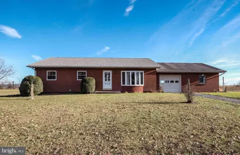 15462 Jersey Mountain Rd, Levels, WV 25431
