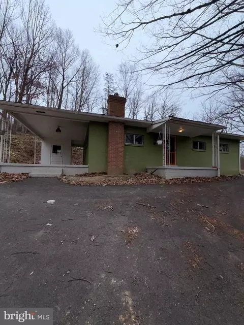 97 Stormy Ln, Springfield, WV 26763