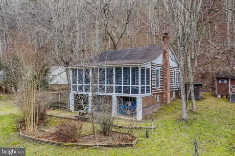 789 Kilgore Rd, Great Cacapon, WV 25422