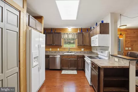 Kitchen - 1400 Core Rd, Romney, WV 26757 photo 6 of 8