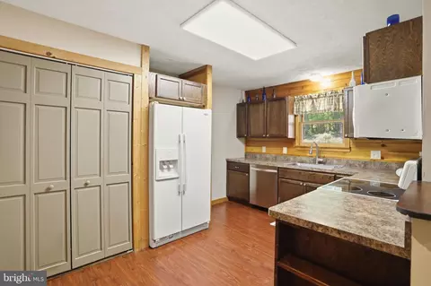 Kitchen - 1400 Core Rd, Romney, WV 26757 photo 5 of 8