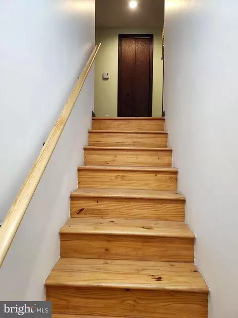 Entry Way - 886 Mountain Heritage Estates Rd, Augusta, WV 26704 photo 6 of 10