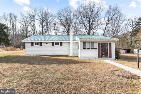 146 Miracle Dr, Springfield, WV 26763