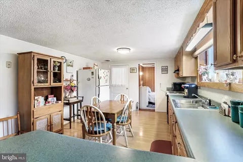 146 Miracle Dr, Springfield, WV 26763 photo 9