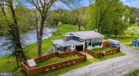 9987 Capon River Rd, Yellow Spring, WV 26865