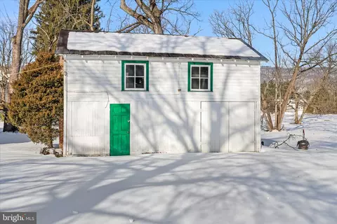 287 E Main St, Romney, WV 26757 photo 4