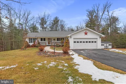 273 Hickory Ln, Augusta, WV 26704