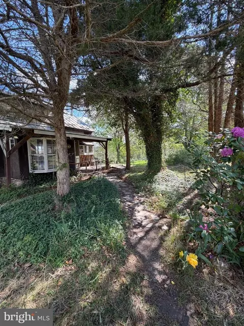 986 Rushing River Rd, Augusta, WV 26704