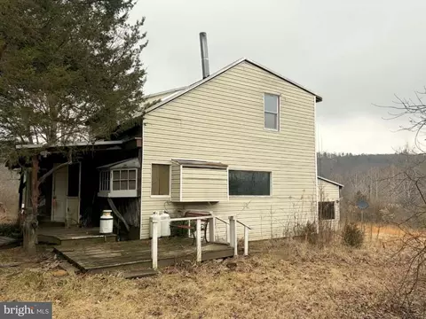 986 Rushing River Rd, Augusta, WV 26704