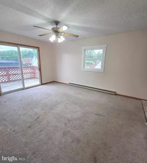 Living - 451 Harmison Ln, Romney, WV 26757 photo 2 of 2