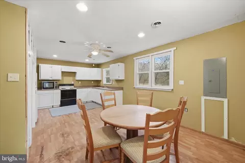 Entry Way - Aa Rogers, Augusta, WV 26704 photo 8 of 14
