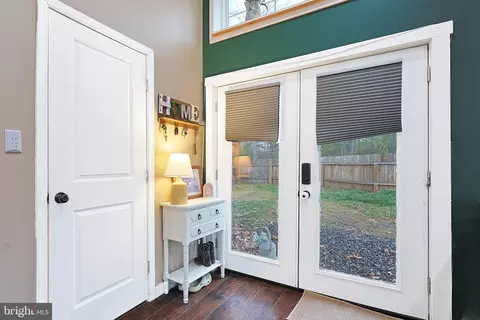 Entry Way - 2641 Hickory Corner Rd, Augusta, WV 26704 photo 2 of 8