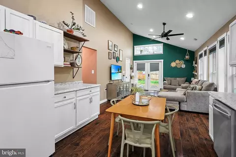 Entry Way - 2641 Hickory Corner Rd, Augusta, WV 26704 photo 5 of 8