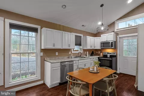Kitchen - 2641 Hickory Corner Rd, Augusta, WV 26704 photo 3 of 5
