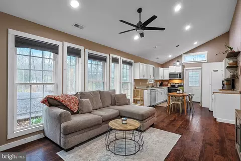 Entry Way - 2641 Hickory Corner Rd, Augusta, WV 26704 photo 1 of 8