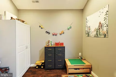 Bedroom - 2641 Hickory Corner Rd, Augusta, WV 26704 photo 4 of 6