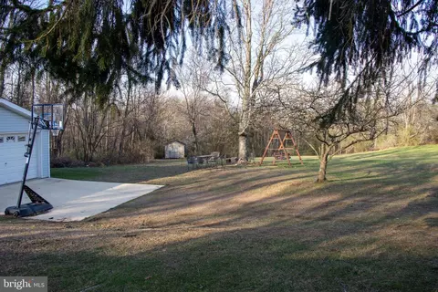 Exterior - 387 W Ridge Loop Rd, Romney, WV 26757 photo 5 of 10