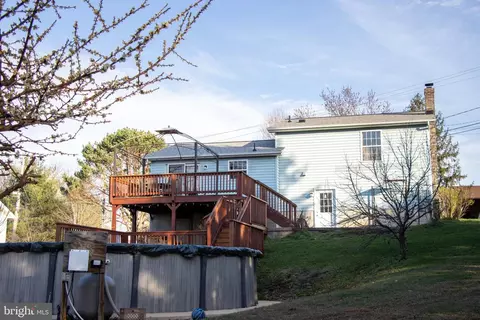 Exterior - 387 W Ridge Loop Rd, Romney, WV 26757 photo 6 of 10