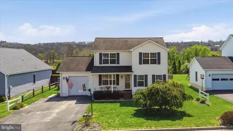40 Village Dr, Capon Bridge, WV 26711