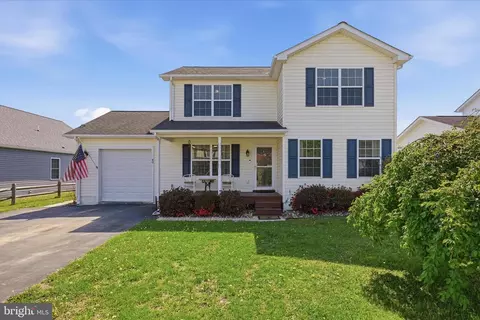 40 Village Dr, Capon Bridge, WV 26711