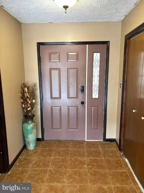 Entry Way - 207 Sky Ridge Rd, High View, WV 26808 photo 1 of 4