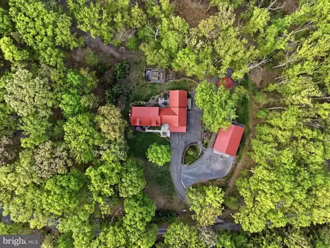 330 Sideling Mountain Dr, Slanesville, WV 25444