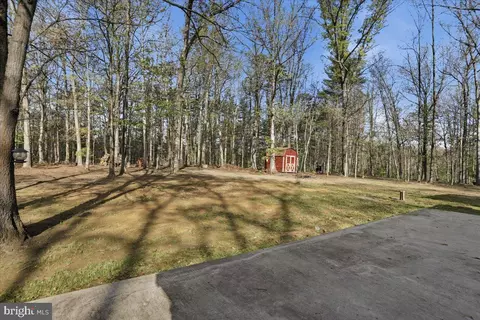 Exterior - 25 Fox Craft Ct, Green Spring, WV 26722 photo 4 of 8