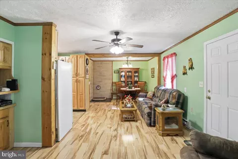 Entry Way - 25 Fox Craft Ct, Green Spring, WV 26722 photo 3 of 4