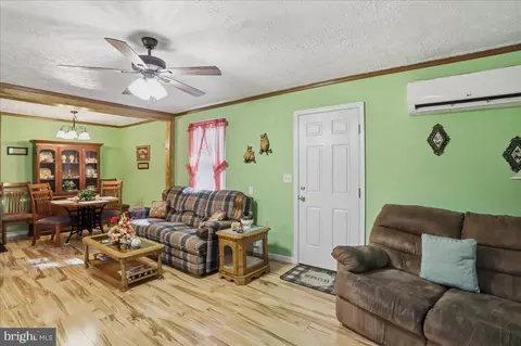 Entry Way - 25 Fox Craft Ct, Green Spring, WV 26722 photo 2 of 4