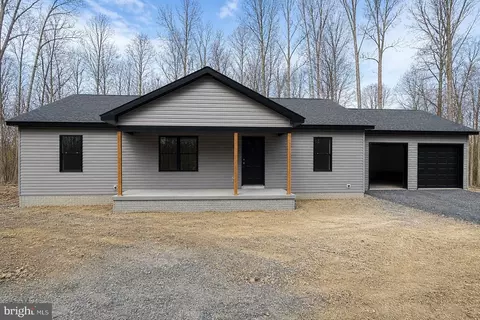 335 Jennifer Ln, Shanks, WV 26761