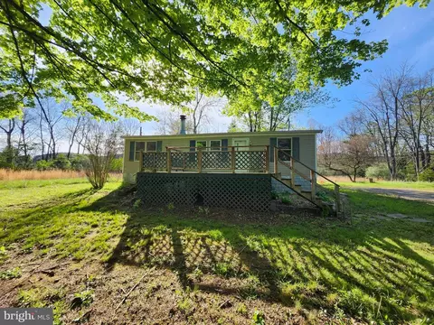 154-158 Journeys End Ln, Augusta, WV 26704