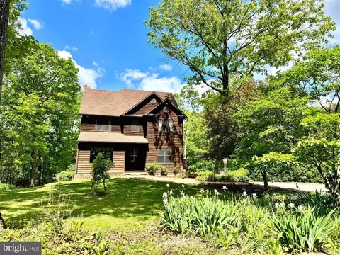 275 Sawdust Dr, Bloomery, WV 26817