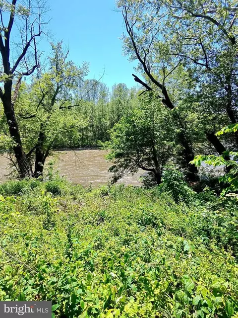 1461 Springfield Pike, Springfield, WV 26763